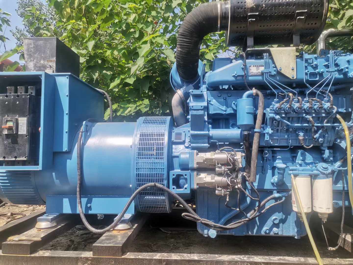 隆德详细说明降低 800kW 柴油发电机输出电流波动的方法