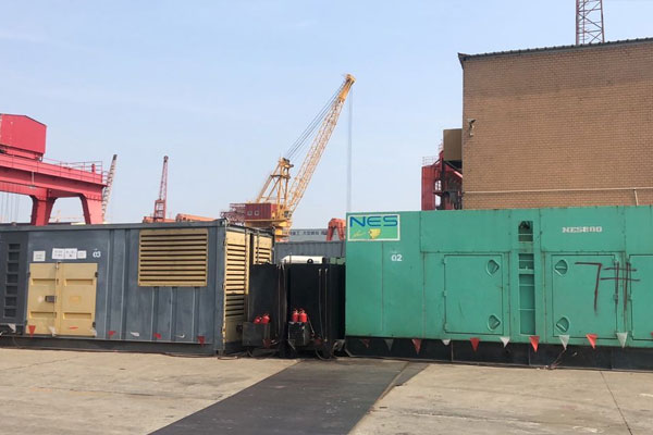 隆德发电机出租空气滤清器的清洁频率是多少？