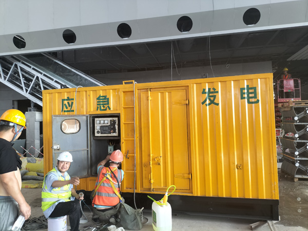 隆德怎样判断空气滤清器是否需要更换？