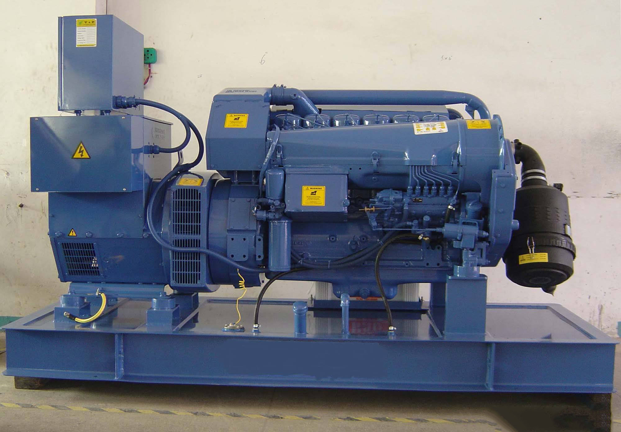 隆德汽油发电机组冬季启动前，电瓶需要做哪些检查和维护？