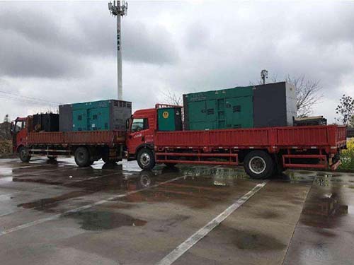 隆德涂抹密封胶后，需要等待多长时间才能安装水冷式机油散热器密封件？